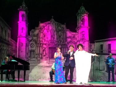 Emilia Morales, Indira Ferrer-Morató, Ernesto Roel. Gala Clausura Teatro América, La Habana, Cuba, 16 de diciembre 2018.