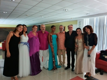 Festival de habaneras de La Habana.  Vida Beatriz, Indira Ferrer-Morató, Johana Simón, Cecilio Tieles, Angélica Sánchez, Jesús Gómez Cairo, Antoni Mas, Analiett Presno, Directora del Trío Khronos, Rosío Muñoz. Concierto 5 de noviembre 2019, Colegio universitario San Gerónimo, La Habana, Cuba