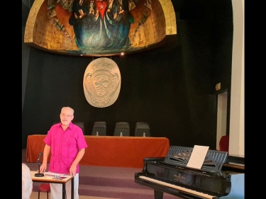 Festival de habaneras de La Habana. Cecilio Tieles, Director Artístico del Festival y Presidente de Honor de ACC-I. Presentando e inaugurando Coloquio "Conocer la Habanera" 5 de noviembre 2019, Aula Magna del Colegio universitario San Gerónimo, La Habana, Cuba